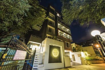 Hotel Super Townhouse Mg Road,bangalore
