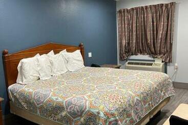 فندق على الطريق Budget Inn