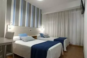 ペンション Hostal Rivas