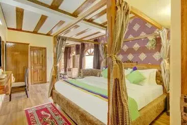 The Alpine Villa By Treebo Hotels