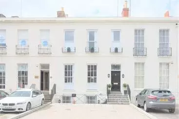 Hotelli Luxury Apartments   Rodney Road