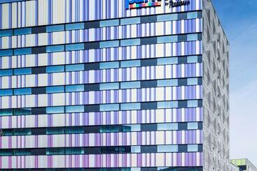 בית מלון כפרי Park Inn By Radisson Leuven