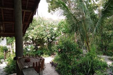 فندق Hambilica Ecolodge