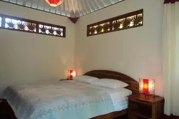 ペンション White Lotus Oasis