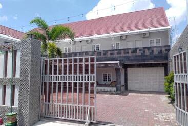 酒店 Griya Sambilegi Maguwoharjo