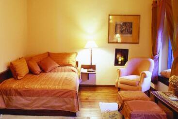 ホテル Santikos Mansion, Santikos Collection