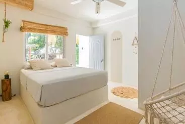 Hotelli Kibayo Lagoon Villa