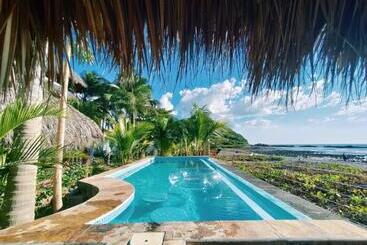 Hotelli Alive Beach House