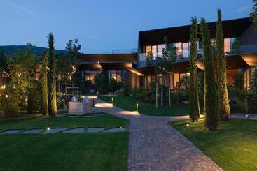 فندق Manna Resort