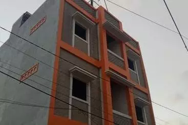 هاستل Spot On 2831 Pondok Orange Family