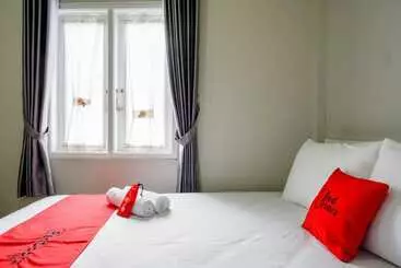 Hotel Reddoorz Syariah Near Komplek Candi Arjuna Dieng