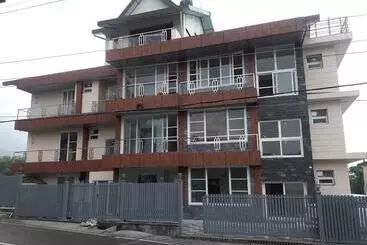 ホテル Serene Suites