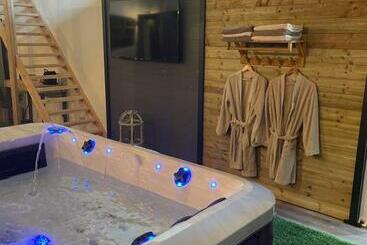 Отель L’entrepôt Secret