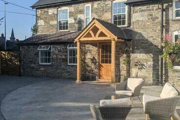 Cambrian House B & B