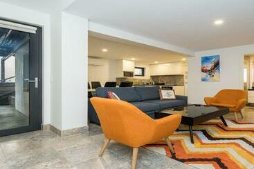 Pensionat Across The Road From The Beach Inlet Side