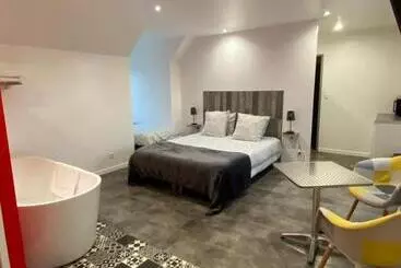 Bed and Breakfast Aux Charmes