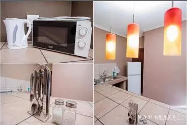 ペンション 4 Gazelle Guesthouse