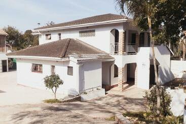 ペンション Gabade Guest House