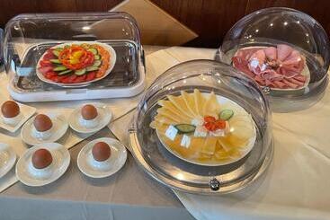 مبيت وإفطار Pension Seeblick Purbach