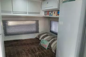 アパートホテル Trailer Novo Completo