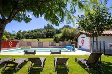 Apartamentos Los Edules