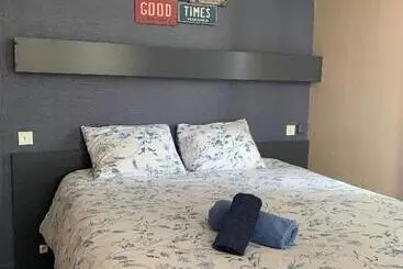 Majatalo Caveau Du Rond Point