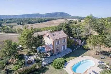 Bed and Breakfast La Pampa En Provence   Les Suites Privatives