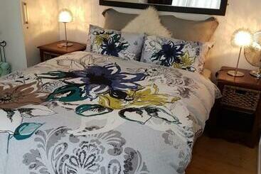 פנסיון The Cube