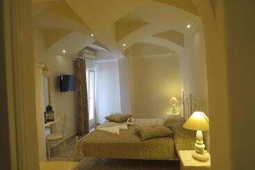 Aparthotel Villa Manos