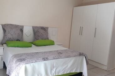 مبيت وإفطار La Fiance Village