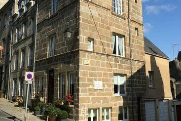 Bed and Breakfast La Maison Des Matignon 2