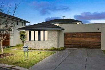 פנסיון Not Entire House!! Cozy Two Bedrooms With Private Bathroom And Parking