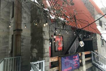 בית מלון כפרי Lakeside Falls Creek