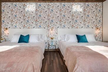 فندق The Port Of Prescott Boutique