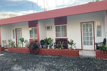 민박 Doroteo S Transient House