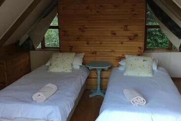 Hotell Riversong Farm