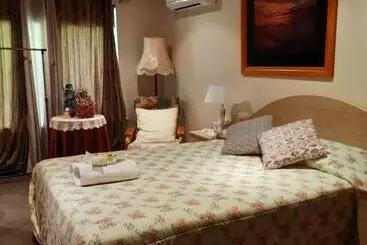 Mundaring Bed And Breakfast