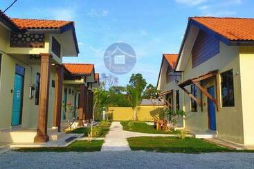 פנסיון Anjung Ara Suites And Roomstays