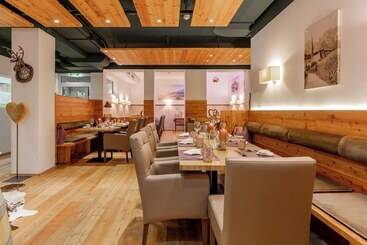 منتجع Alpenparks Hotel Maria Alm