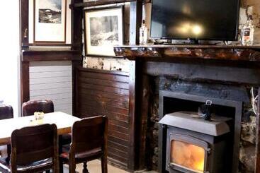 Hotel Tigh An Truish Inn