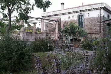 ベッドアンドブレックファースト Contrada Zerbate