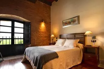 Hôtel Castillo De Monte La Reina Posada Real & Bodega