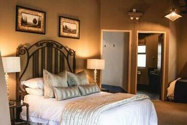 استراحتگاه Bass Lake Country Lodge