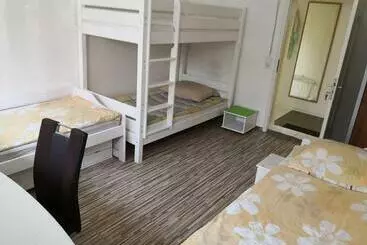 ペンション 3 Monteurzimmer Als Wohngemeinschaft Zur Selbstversorgung