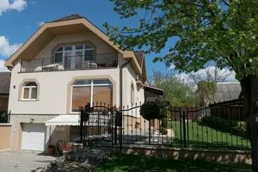 Huoneistohotelli Rita Vár Szálláshely