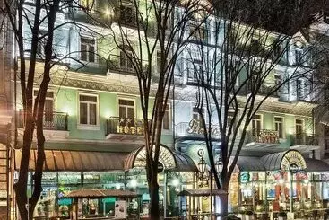 Frapolli Hotel On Deribasivska Street