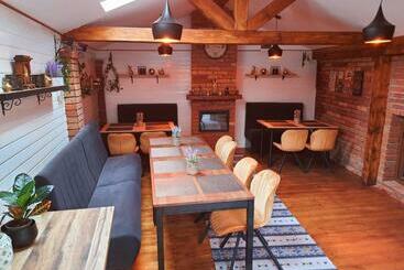 پانسیون Brother S House