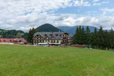 Apartment House Kamzík 9