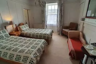 Moraybank Bed & Breakfast