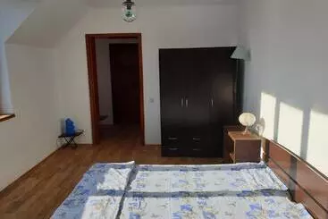 Majatalo Casa Cu Meri